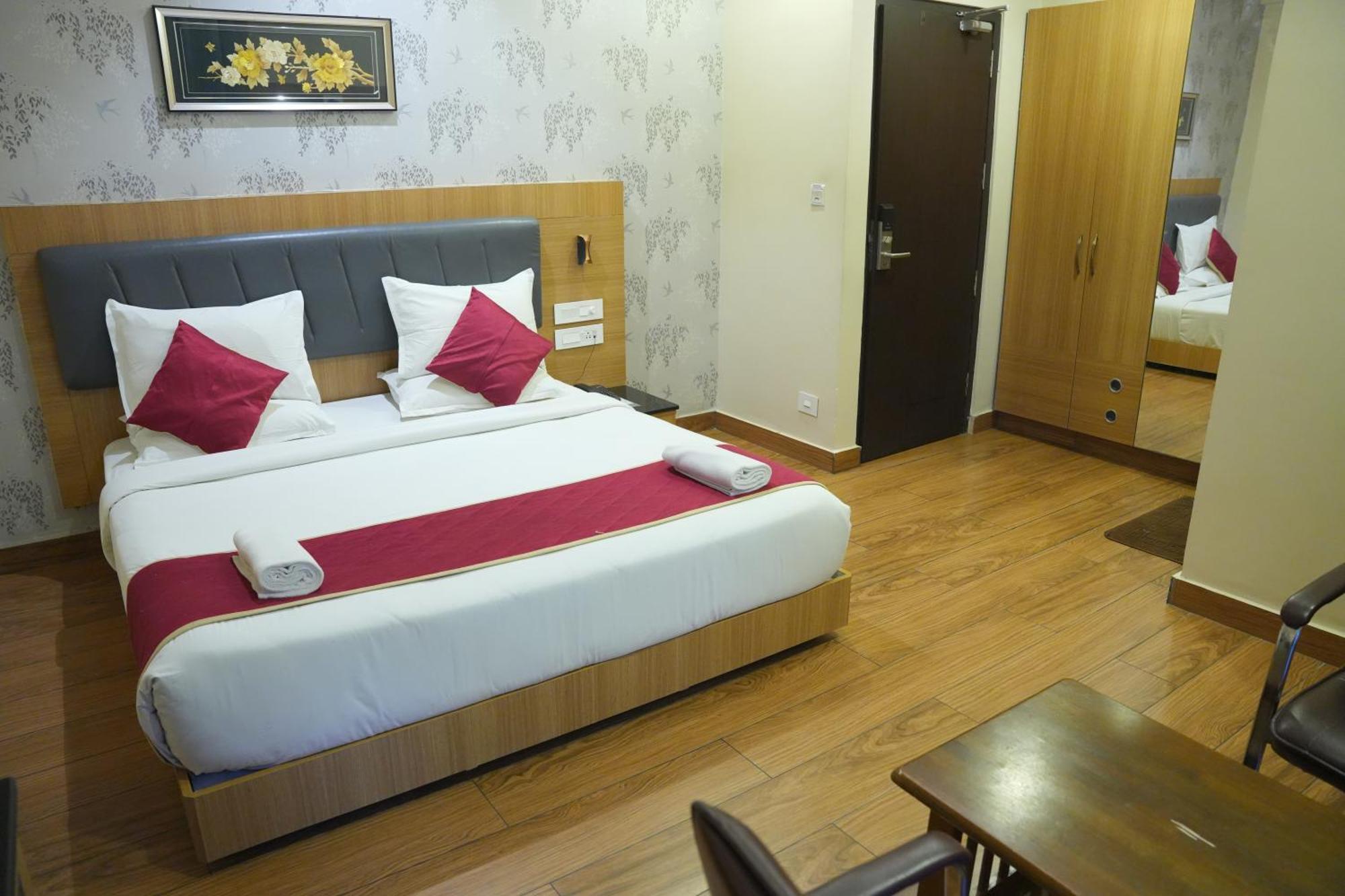 Kvp Golden Inn Tirupati Exterior foto