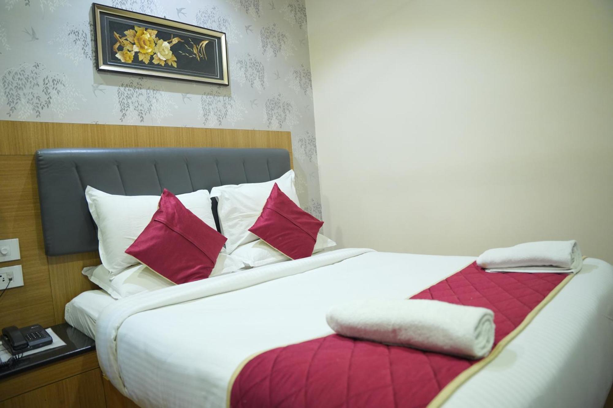 Kvp Golden Inn Tirupati Exterior foto